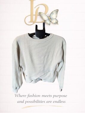 lululemon NWT Reversible Crossover Sweater small Bone